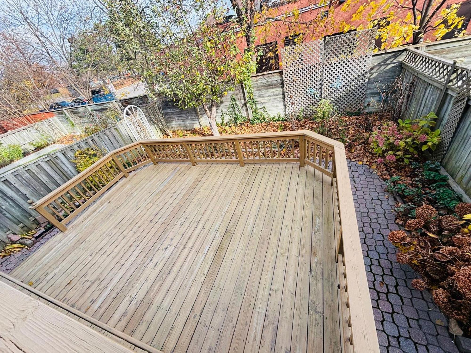 Room With Private Patio Next To Toronto Airport Mississauga Eksteriør bilde